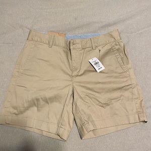 LL BEAN// khaki shorts// Size 2